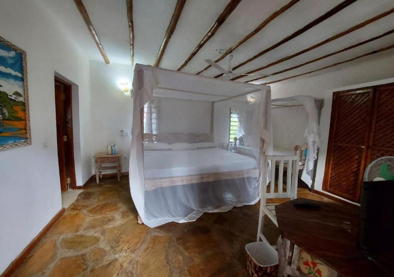 Marine Holiday House Malindi Eksteriør bilde