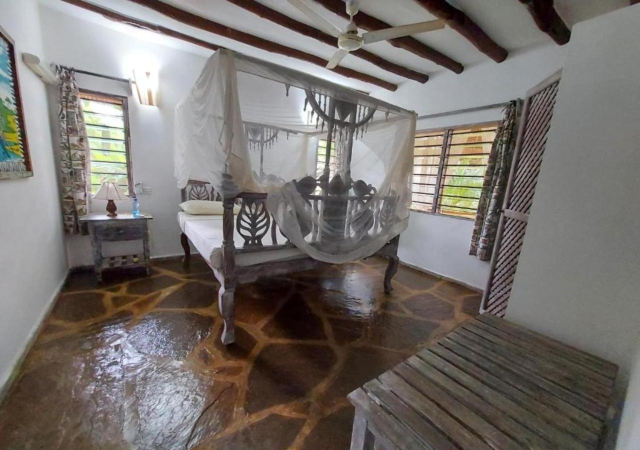 Marine Holiday House Malindi Eksteriør bilde